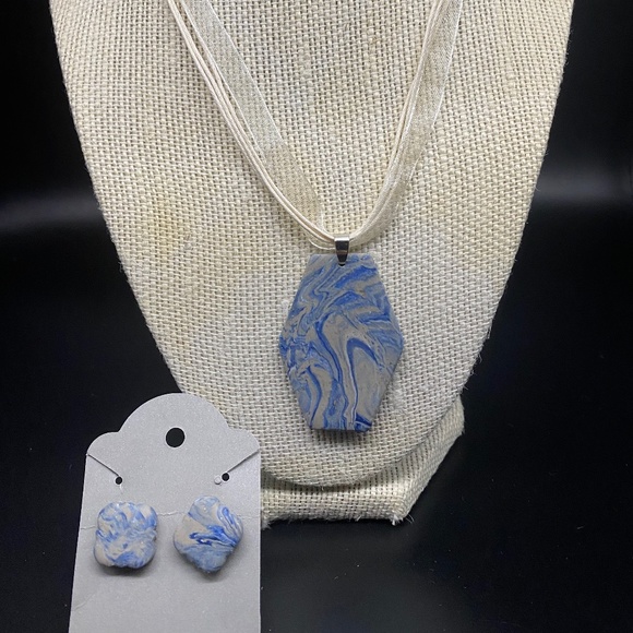 Handmade Pendant Necklace and Matching Earrings - Picture 1 of 1
